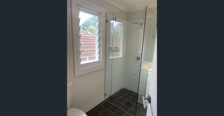 Large Freshwater Home - Photo 3