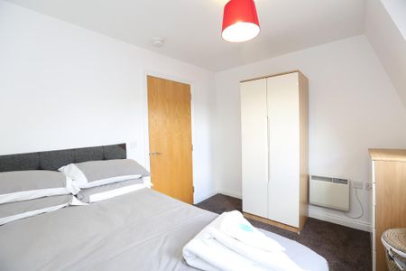 1 bedroom serviced apartment to rent - Photo 3