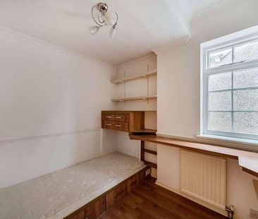 Stockers Lane, Old Woking, Woking, GU22 - Photo 2