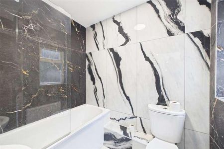 Sussex Place, Slough, Berkshire, SL1 - Photo 2