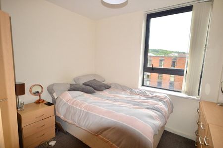 2 bedroom flat to rent - Photo 4