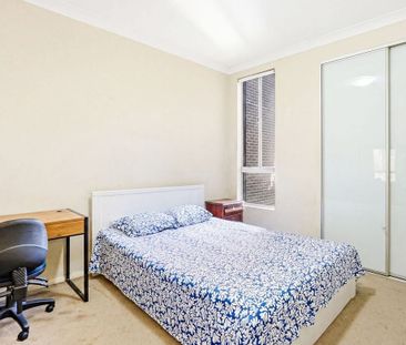 MODERN APARTMENT IN A CONVENIENT LOCATION - Photo 1