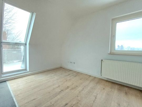 Gemütliche Dachgeschoss Wohnung - Photo 1