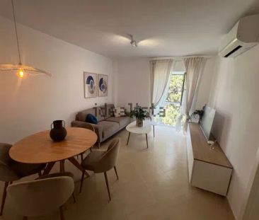 Alquiler de piso en Centro - Photo 2