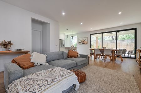 2/56 Lyons Rd, Croydon North VIC 3136 - Apartment For Rent | Domain - Photo 4