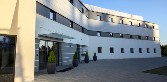 Beautiful new furnished standing studio - Photo 2