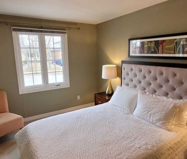 For Lease - 2294 Wyandotte Drive, Oakville, Ontario - Photo 6