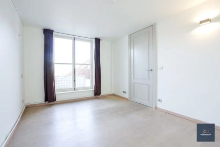 Stijlvolle en ruime duplex in de historische stadskern - Photo 2