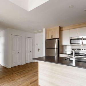 2 Bedroom - 5025 Rue Jean-Talon Ouest, Montréal - Photo 3