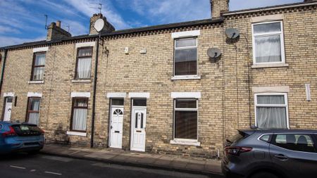 2 bedroom terraced house to rent - Photo 2