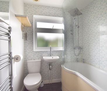 Broad Close, Hersham, WALTON-ON-THAMES, KT12 - Photo 5