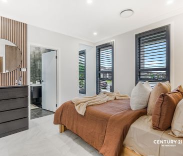 Luxury 4-Bedroom Home - Photo 4
