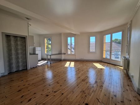 Location Appartement 2 pièces 55m² VICHY 03200 - Photo 2