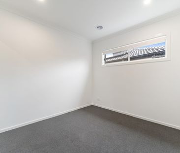 **RECEIVE ONE MONTH FREE RENT, ASK US HOW!!! Brand-New 3-Bedroom Ho... - Photo 4