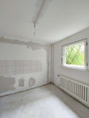 Heimwerker aufgepasst: Familienwohnung mit viel Potenzial zu vermieten! Ab sofort! - Photo 2