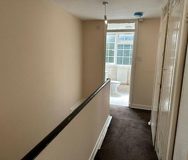 4 bedroom terraced house to rent - Photo 1