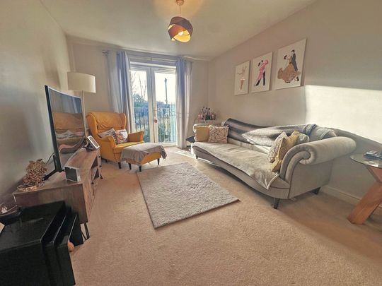 Sheard Court, Shaw - Photo 1