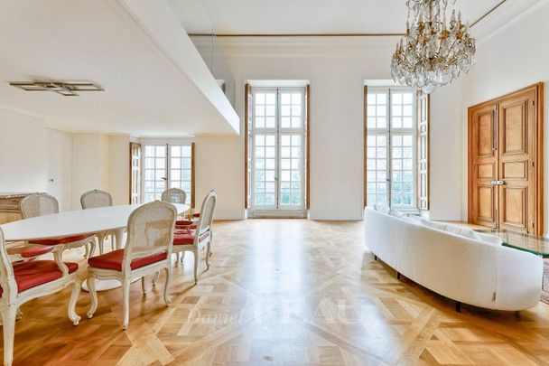 Location appartement, Paris 3ème (75003), 5 pièces, 207.6 m², ref 85671888 - Photo 1