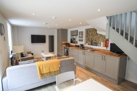 3 bedroom end of terrace house to rent - Photo 5