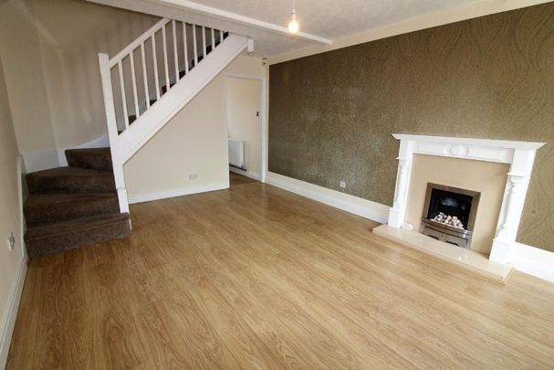 2 bedroom townhouse to rent - Photo 1