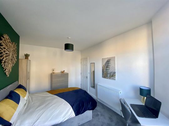 1 bed house share to rent in Albion Street, Burnley, BB11 - Photo 1