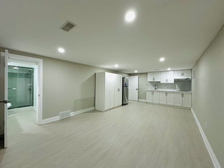For Lease - 38 Howarth Avenue Unit# #Basment A, Toronto, Ontario - Photo 5