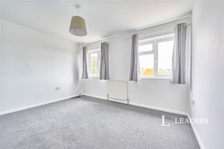 4 bedroom terraced house to rent - Photo 3