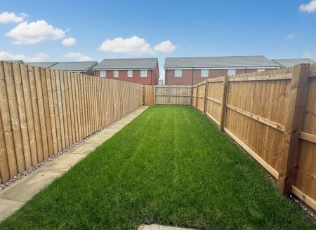 3 bedroom terraced house to rent - Photo 3