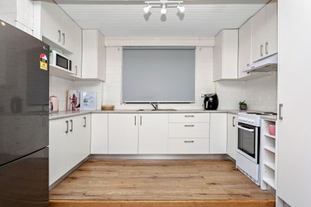 2/21 Heyes Street, Gillieston Heights NSW 2321 - Apartment For Rent | Domain - Photo 3