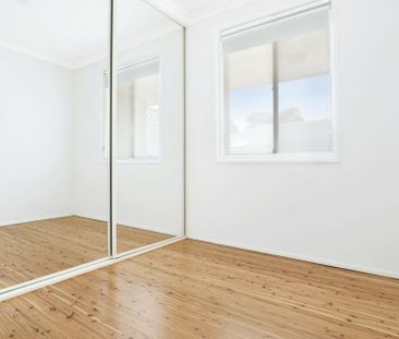 2/13 Cochrane Street, West Wollongong - Photo 2