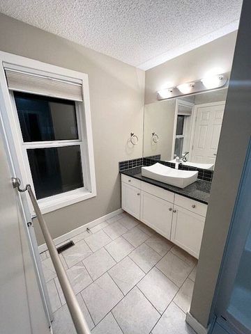 20 Evansbrooke Rise Northwest, Calgary - Photo 4