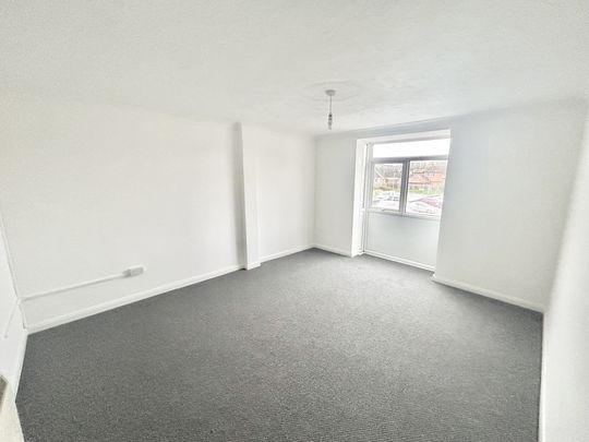 Freegrounds, Southampton, Hedge End - Photo 1