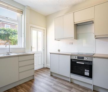 2 bedroom terraced house to rent - Photo 5