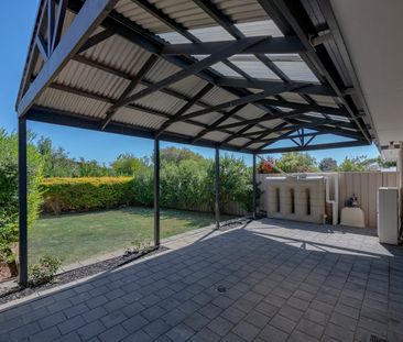 Welcome to modern family living between the city and the sea. - Photo 1