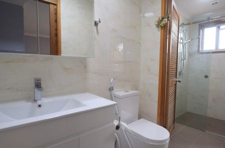 BEAUTIFUL FAMILY HOME!! - Photo 5