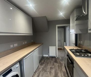 2 bedroom terraced house to rent - Photo 3