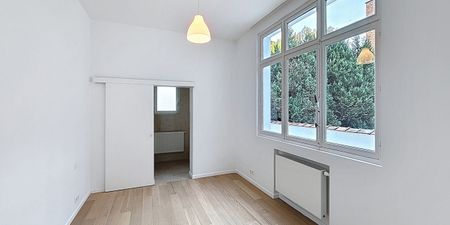 Duplex te huur in Schaarbeek voor € 1.350 met 2 slaapkamers - Photo 2