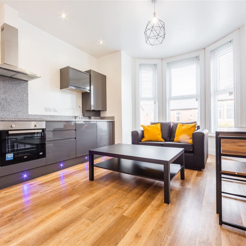 Flat C, Queens Road, Jesmond, Newcastle Upon Tyne - Photo 1