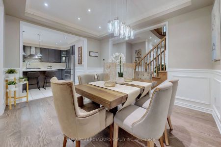 Detached Home For Lease | W9031533 - Photo 4