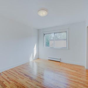 Condo 3 1/2 Nouvelle Construction / Apartment 5 1/2 New Construction - Photo 2