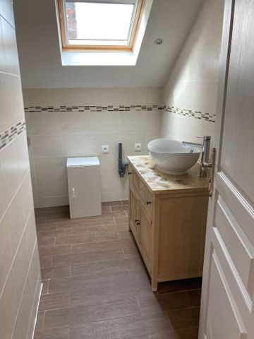 Location Appartement 1 pièce 67m² - Photo 4