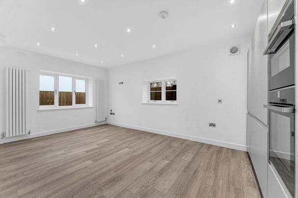 Tabley Court Moss Lane, Knutsford - Photo 1