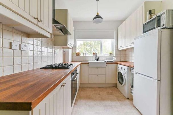 Highland Road, Crystal Palace, SE19 - Photo 1