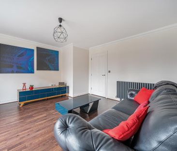 3 bedroom townhouse to rent - Photo 2