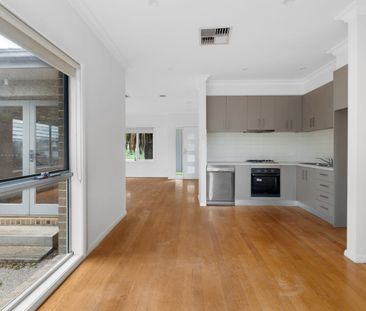 Charming Family Home in Prime Sunshine Location - Photo 4