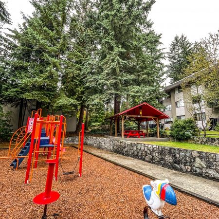 Blueridge Apartments - Photo 3