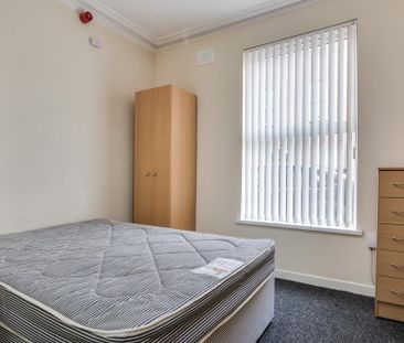 Flat 1, 45 Magdala Street, Belfast, BT7 1PU - Photo 2
