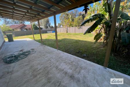 Recently Renovated House + Grannyflat - Photo 5