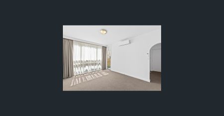 Delightful 1 bedroom ground floor apartment! - Photo 5