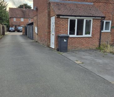2 bed Semi-detached in Stokenchurch , High Wycombe, HP14 3QJ - Photo 2